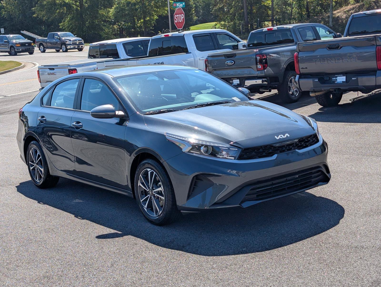 Used 2024 Gravity Gray Kia LXS image 4
