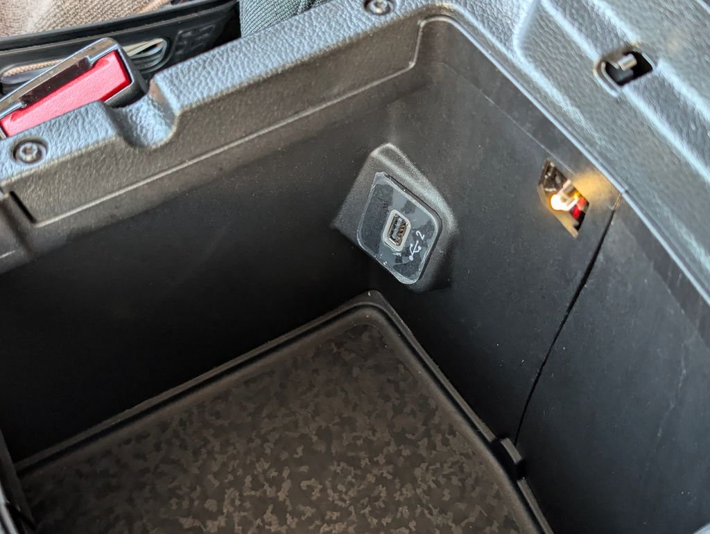 2025 Jeep Wrangler 4-Door Sahara - Photo 28