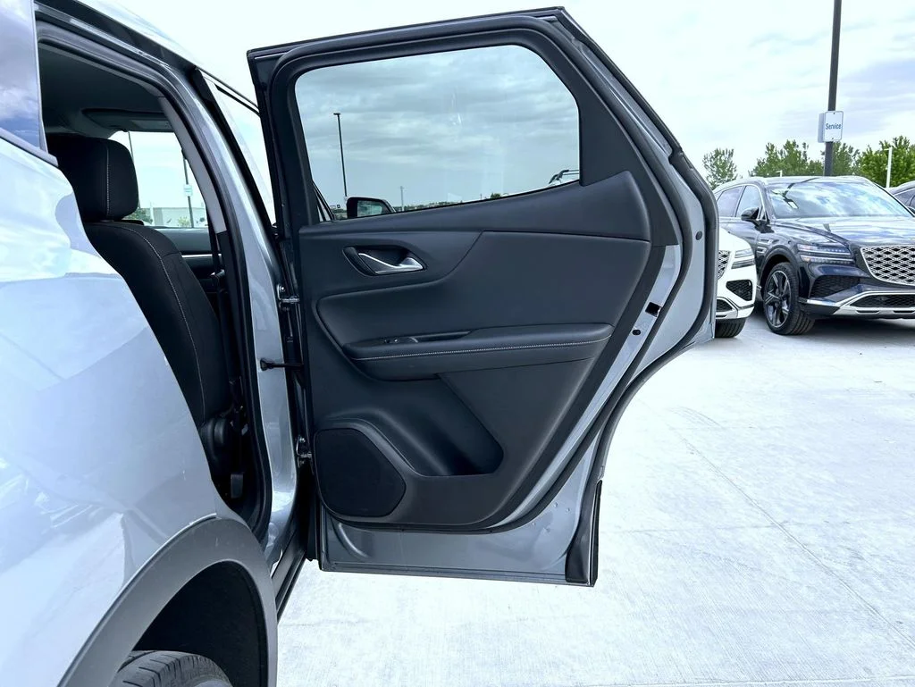 Used 2025 Gray Chevrolet LT image 18