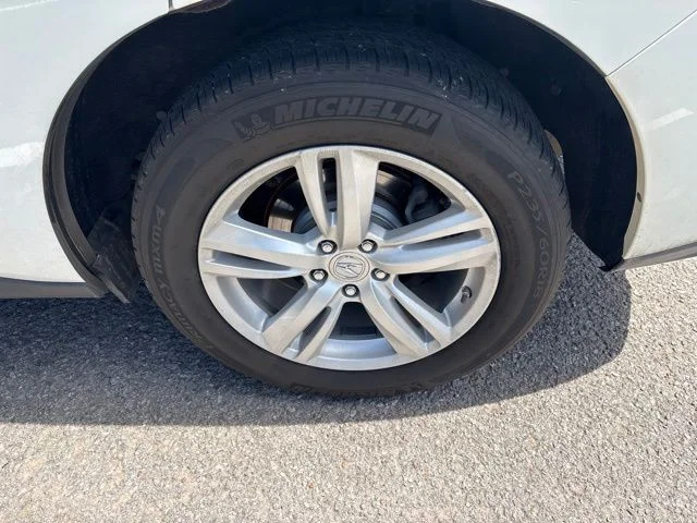 Used 2015 White Acura Base image 5