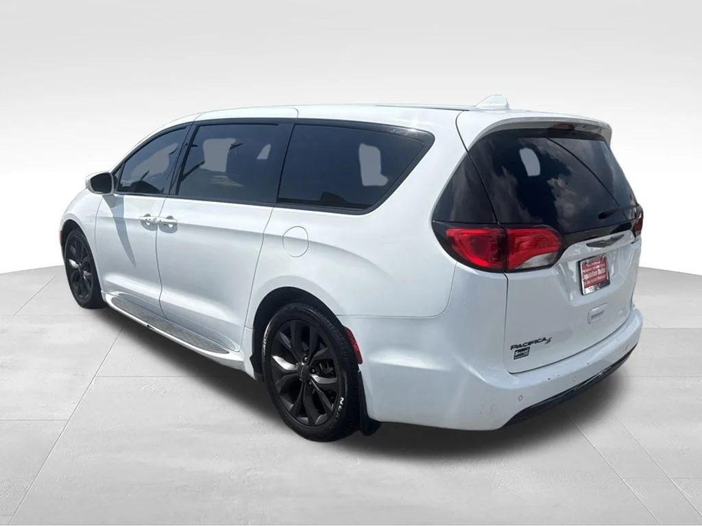 Used 2020 White Chrysler Touring image 30