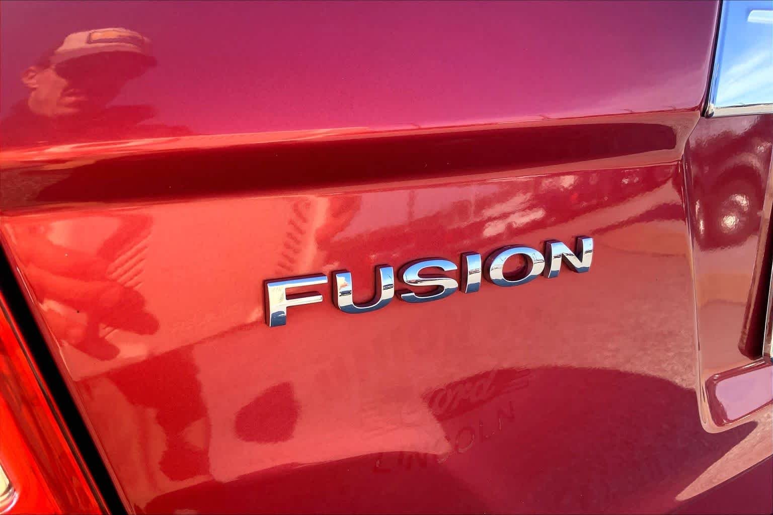 Used 2011 Red Candy Metallic Tinted Ford SEL image 28