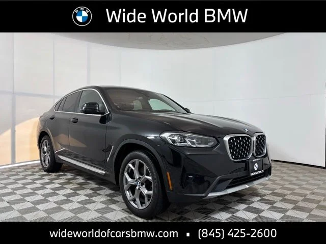2023 BMW X4's photo