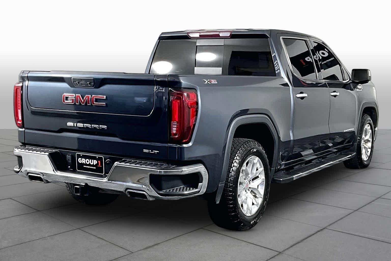 Used 2022 Dark Sky Metallic GMC SLT image 12