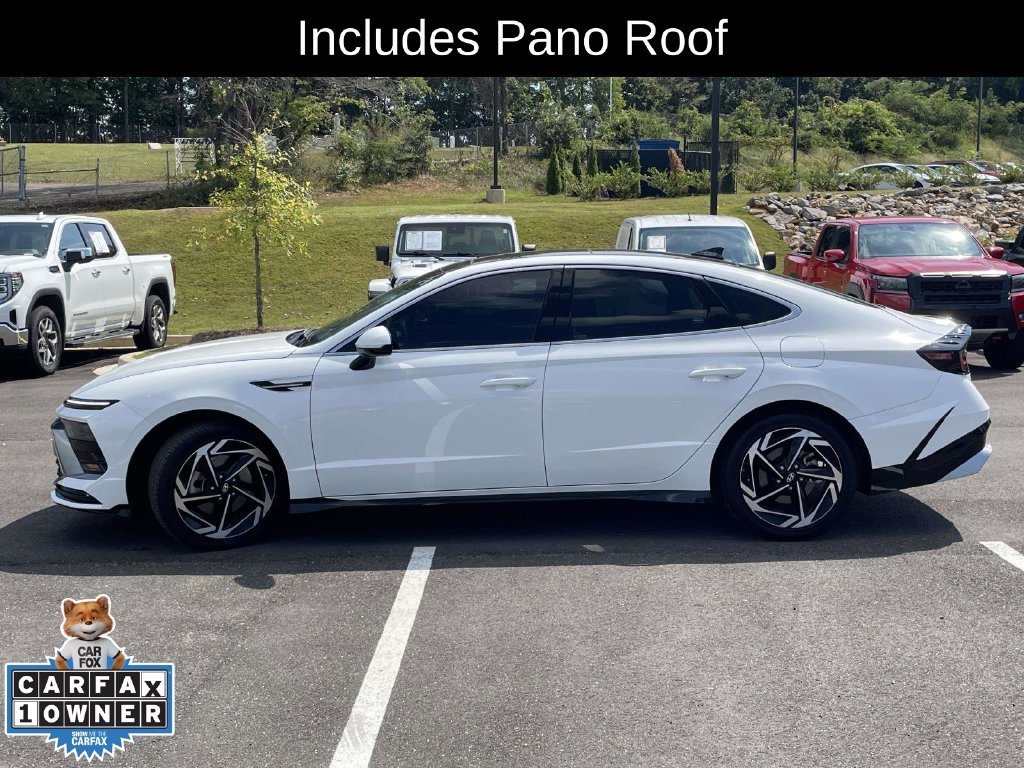 Certified Used 2025 White Hyundai SEL Convenience image 6