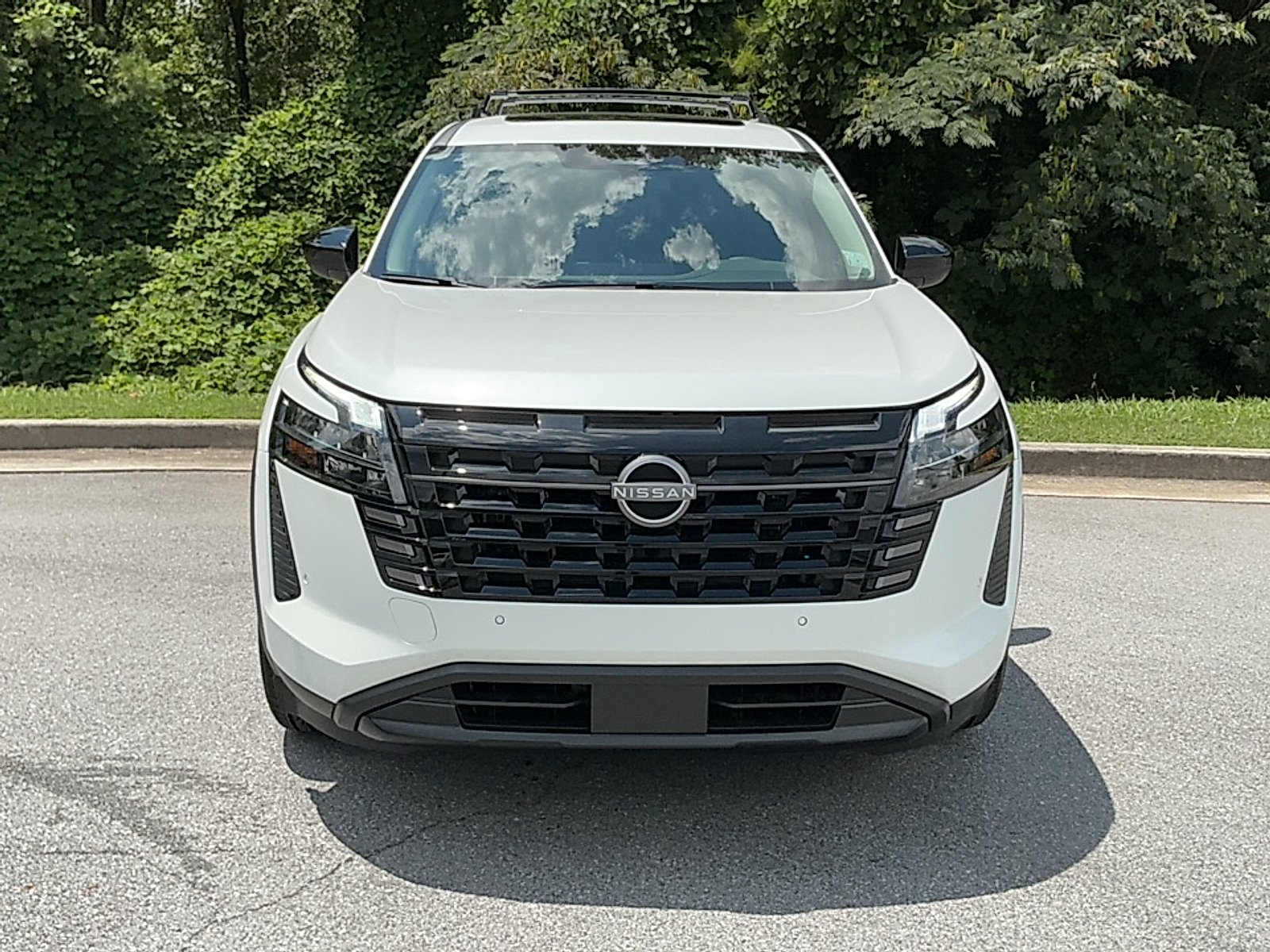 New 2026 Everest White Pearl Tricoat Nissan SV image 18