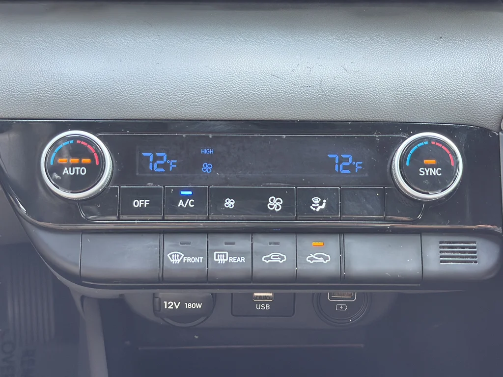Used 2023 Silver Hyundai SEL image 19