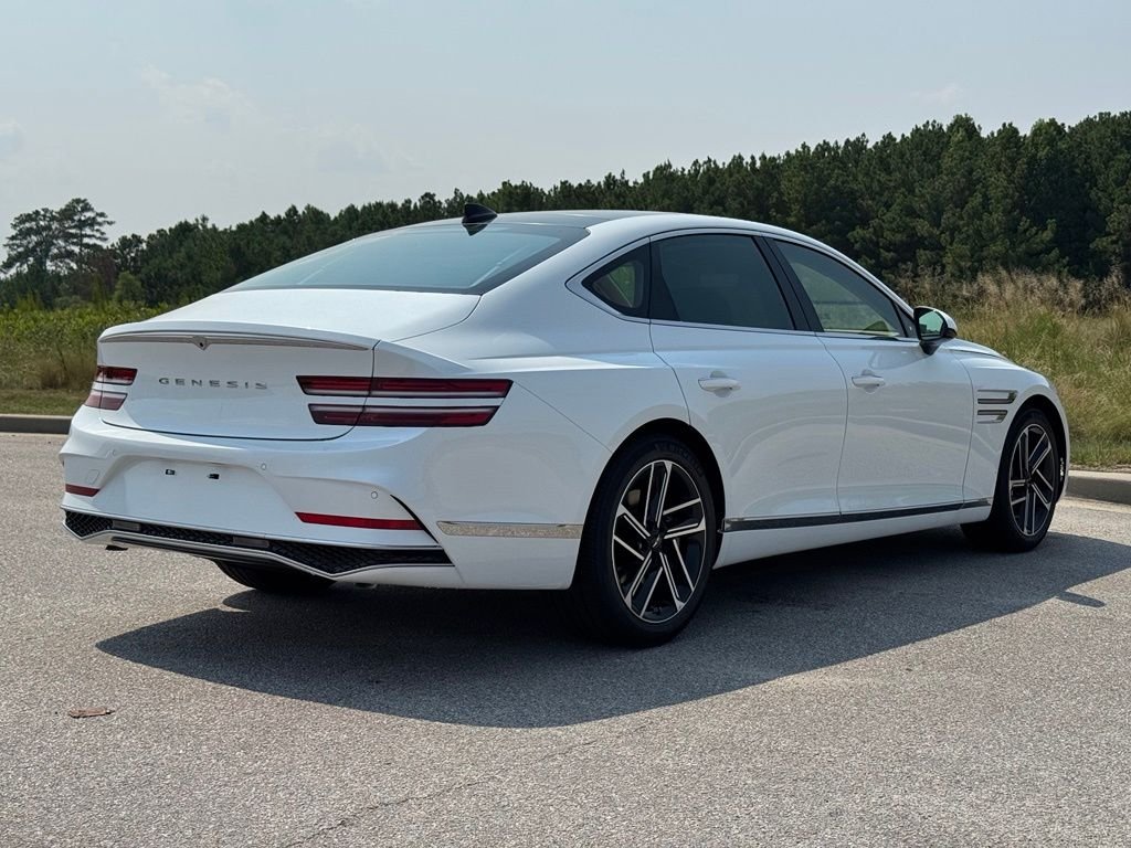 New 2027 White Genesis 2.5T ADVANCED image 13
