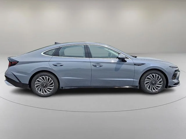 New 2026 Blue Hyundai SEL image 8