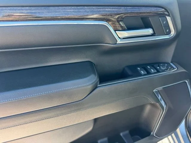 Certified Used 2024 Sterling Metallic GMC Elevation image 17