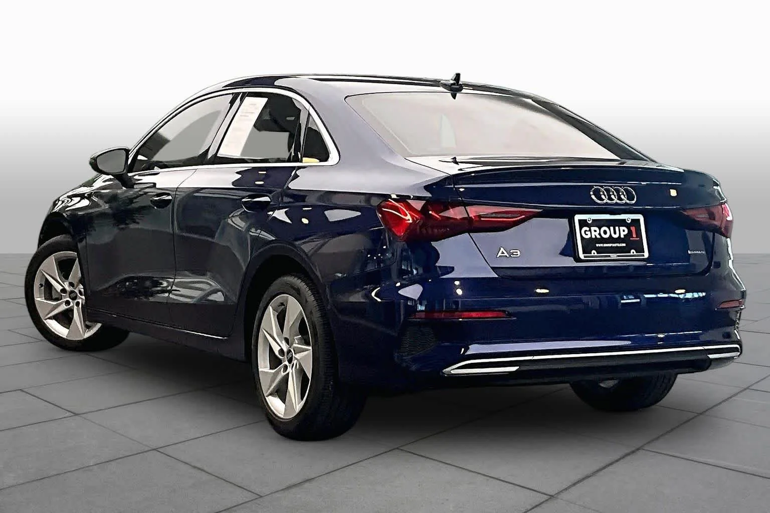 Used 2023 Navarra Blue Metallic Audi Premium image 22