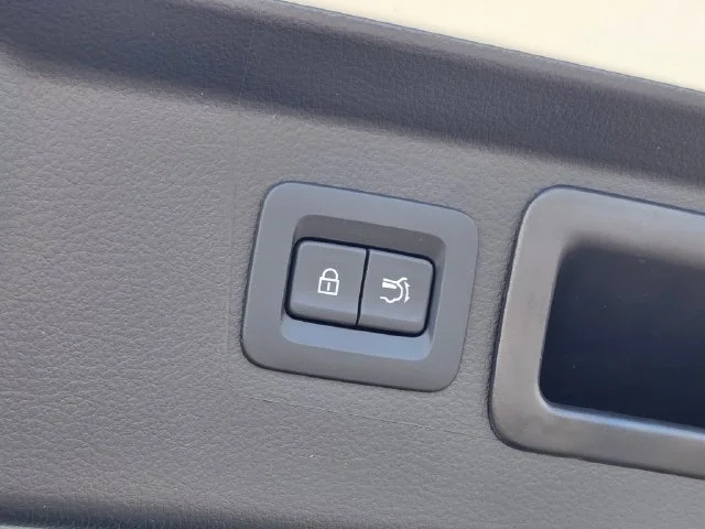 New 2026 Wind Chill Pearl Mazda Preferred AWD image 12