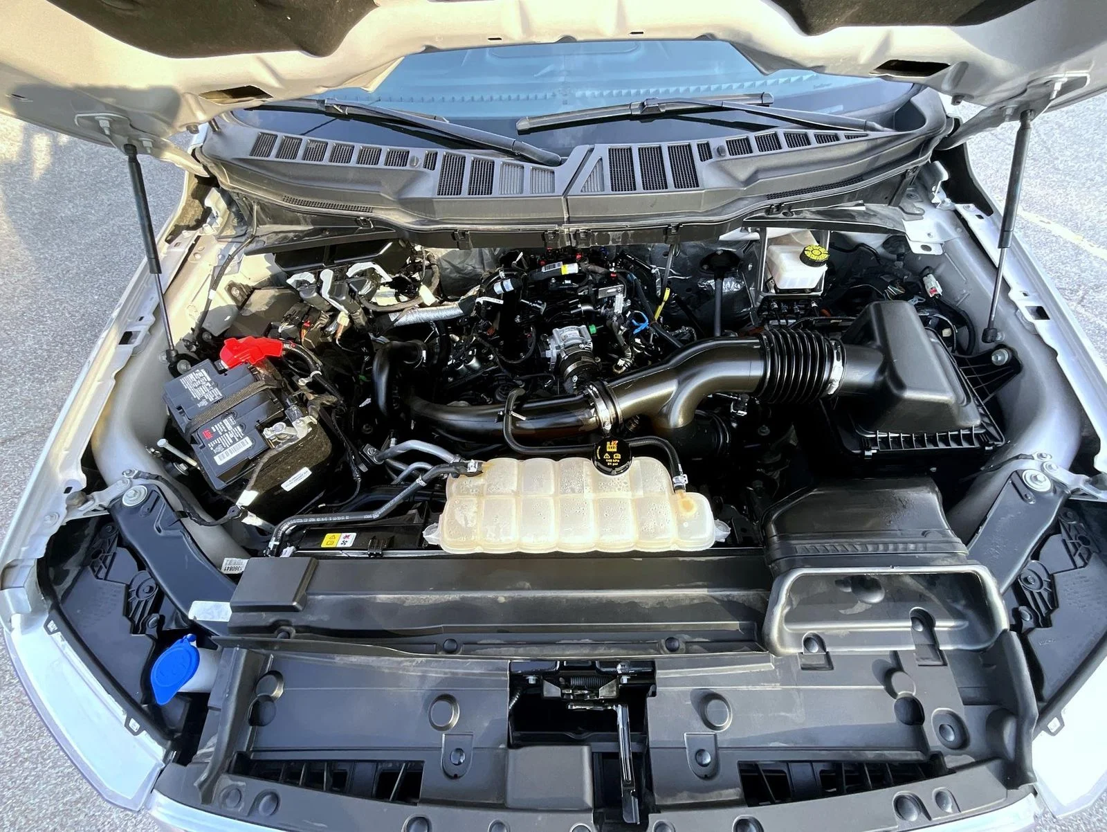 Used 2023 Silver Ford XLT image 24