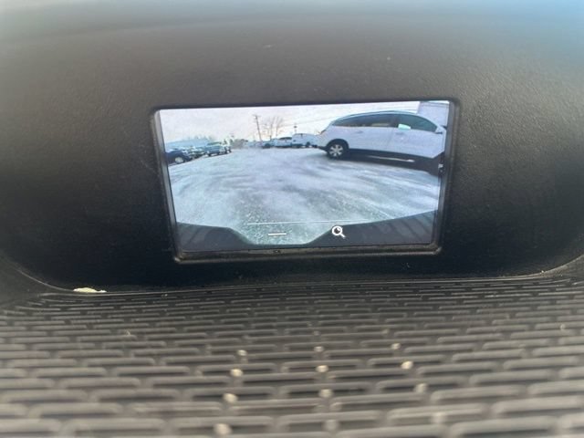 Used 2018  Ford XL image 17