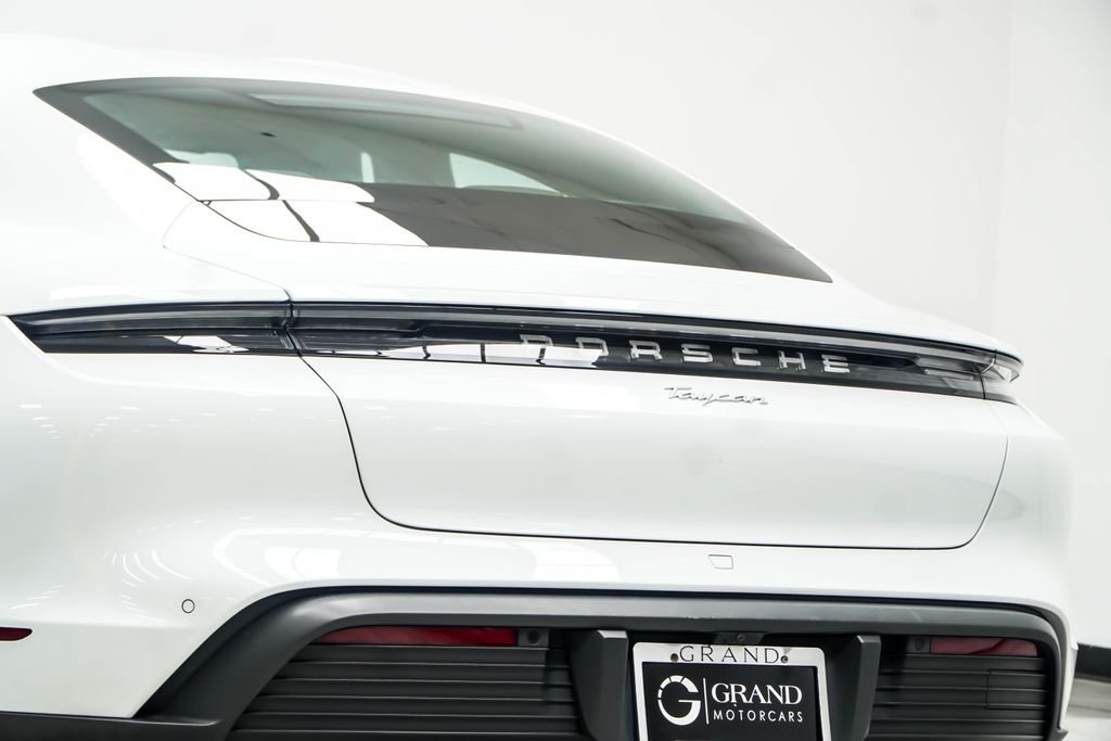 Used 2024 White Porsche Base image 20