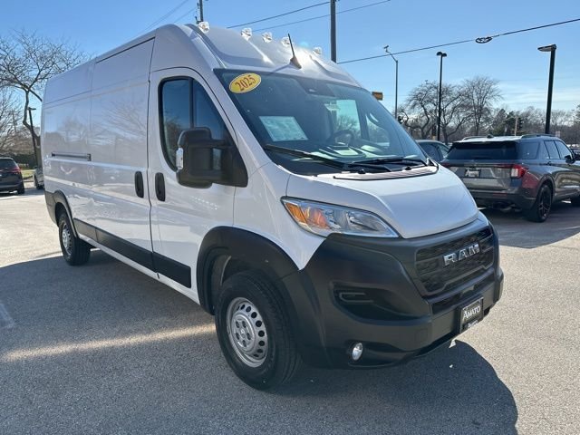 Used 2025 White Ram High Roof image 4