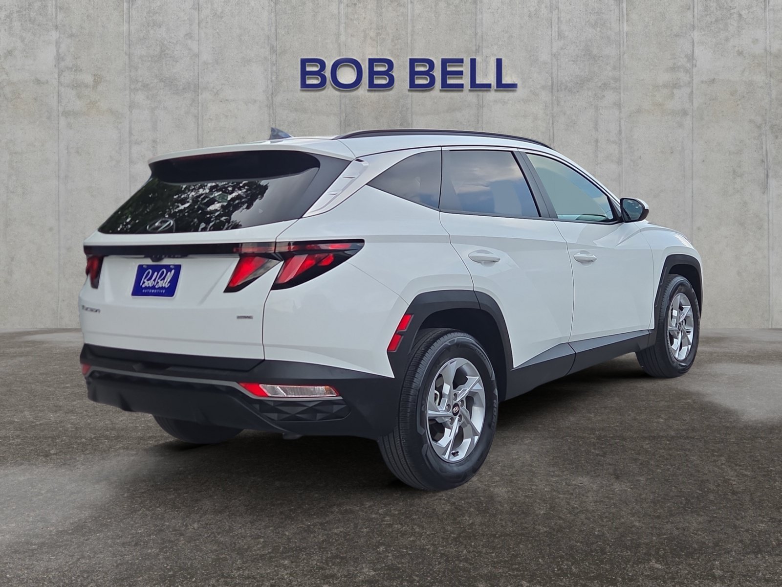 Used 2024 White Pearl Hyundai SEL image 5