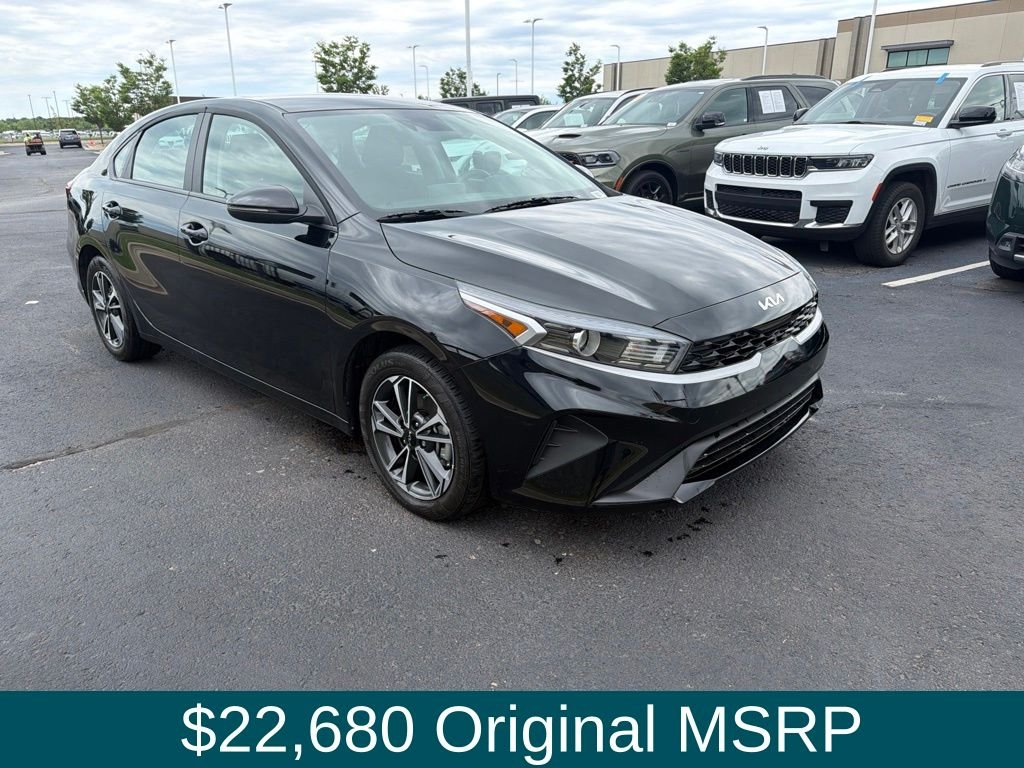 Used 2024 Black Kia LXS image 1