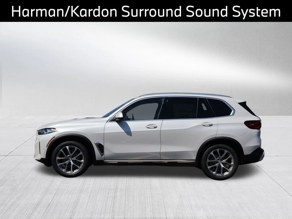 New 2026 Mineral White Metallic BMW xDrive40i image 10