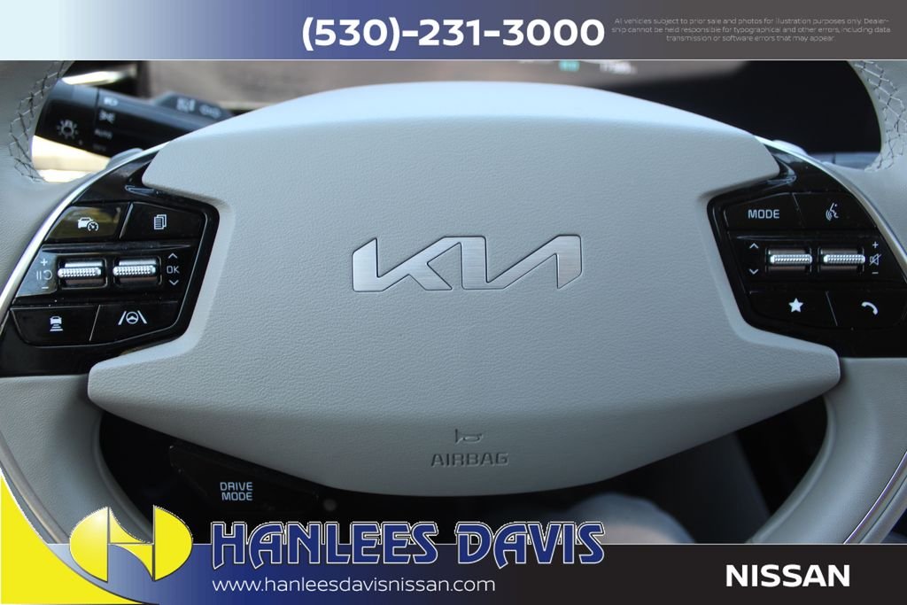 Used 2023 Gray Kia Wind image 27