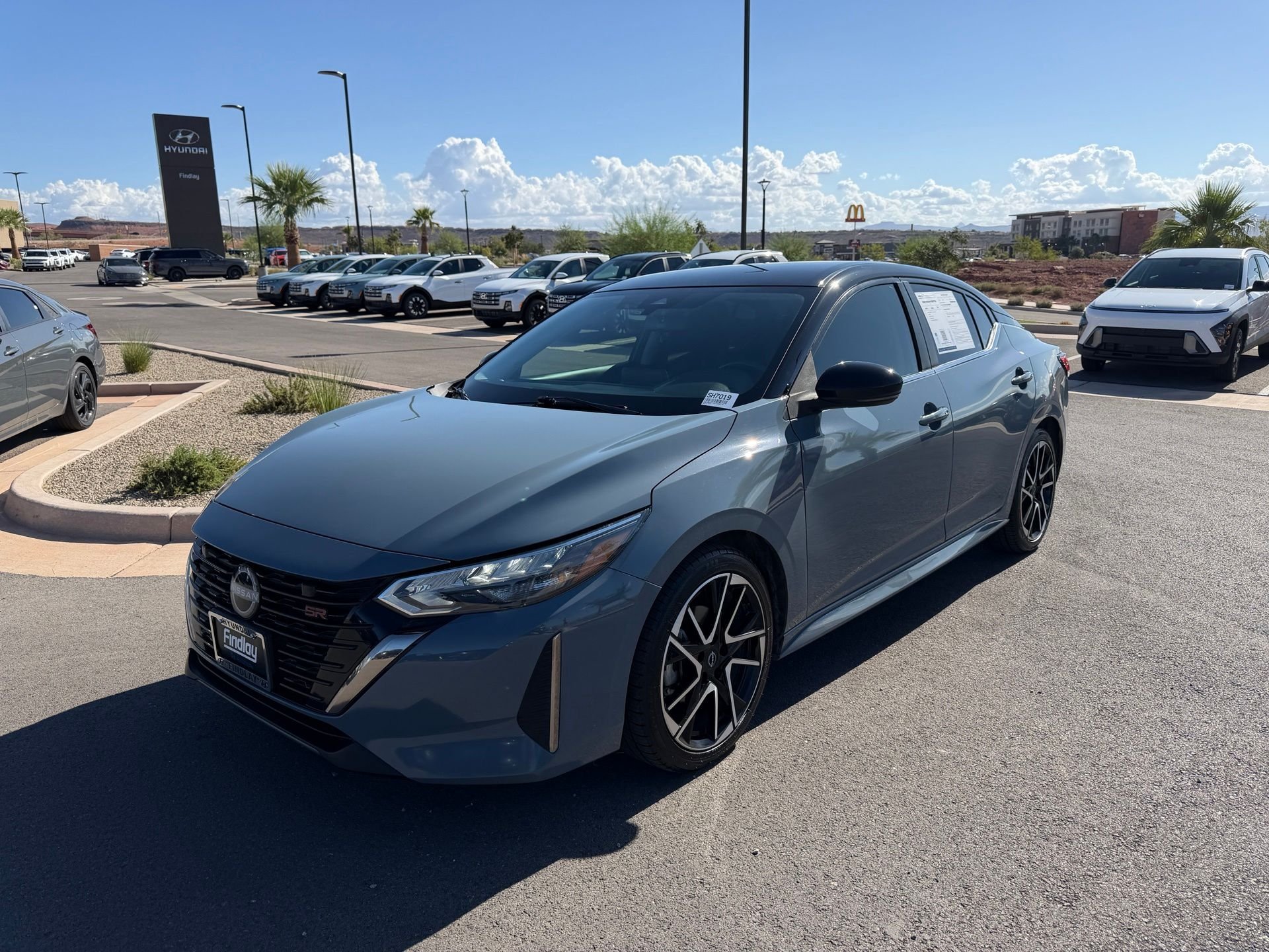Used 2025 Gray Nissan SR image 1