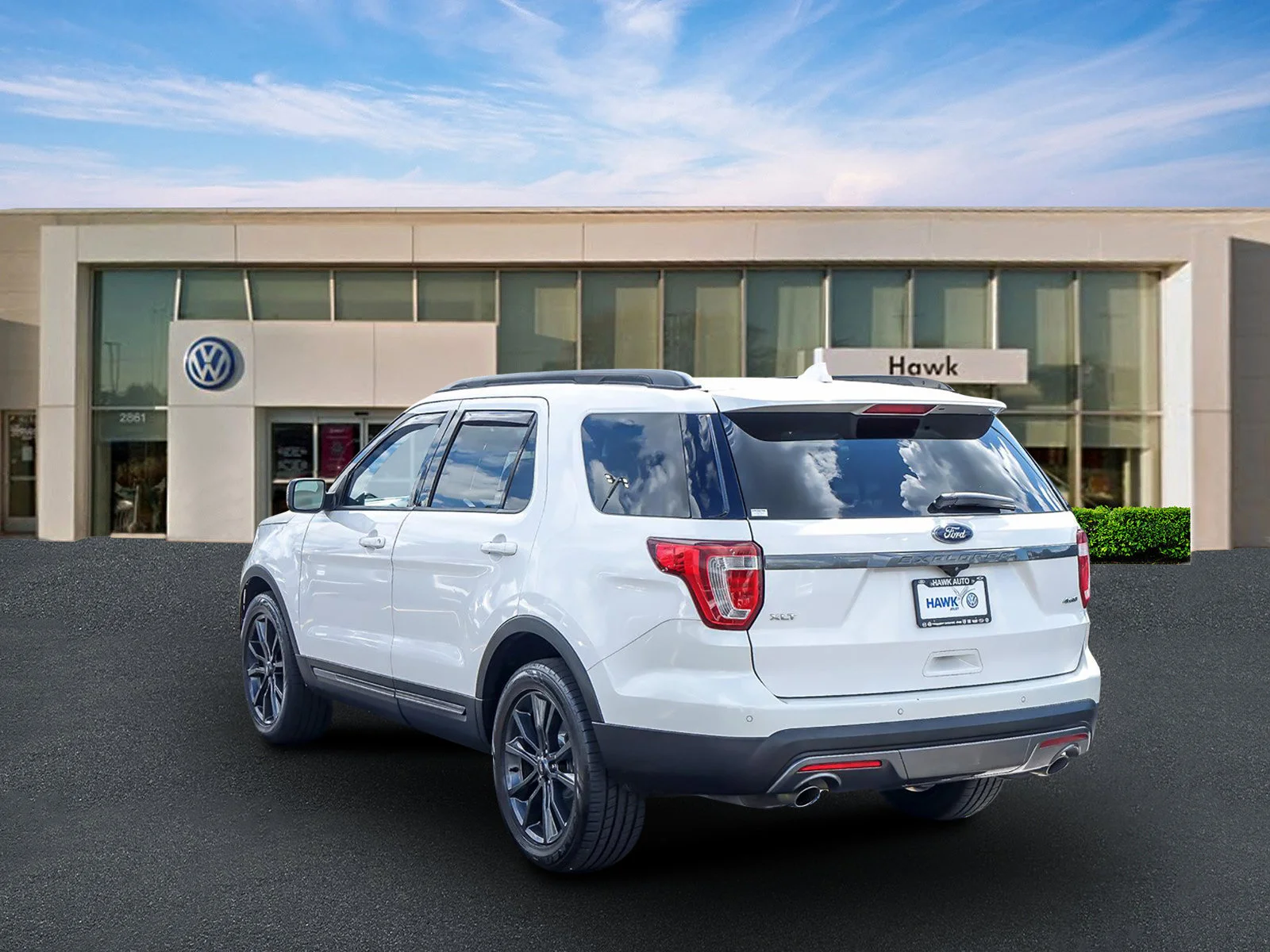 Used 2017 Oxford White FORD XLT image 4