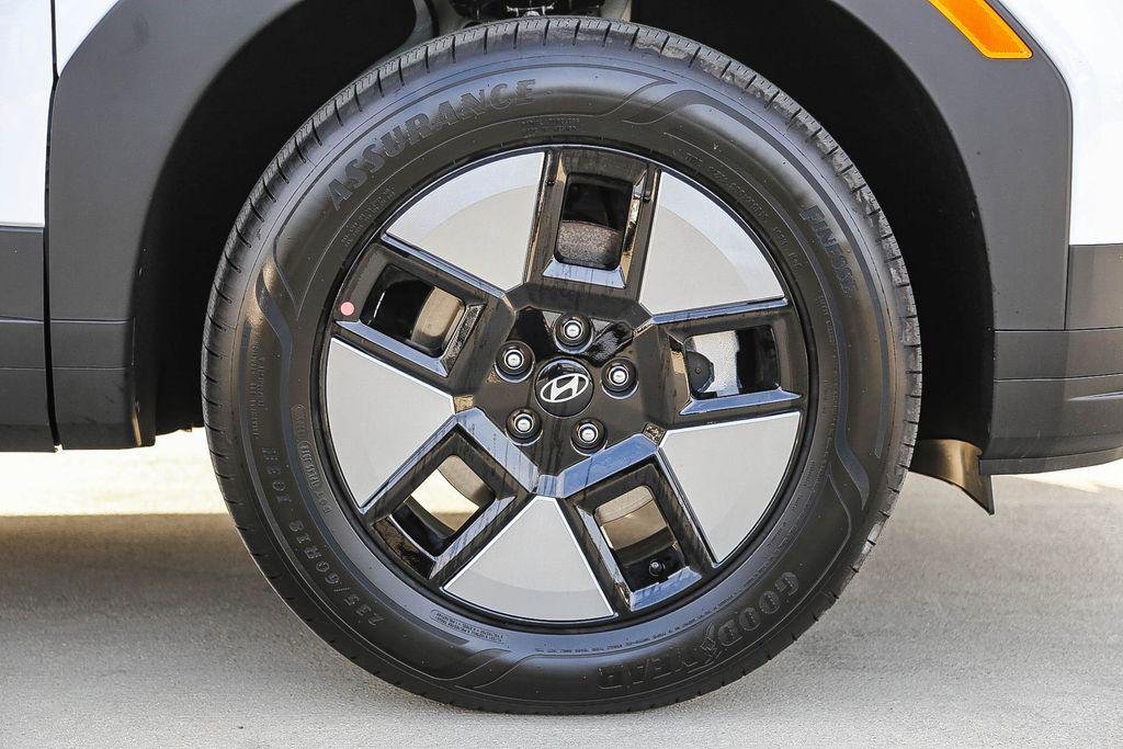 New 2026 White Hyundai SEL image 10