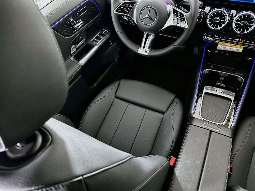 New 2026 Polar White Mercedes-Benz GLA 250 image 53