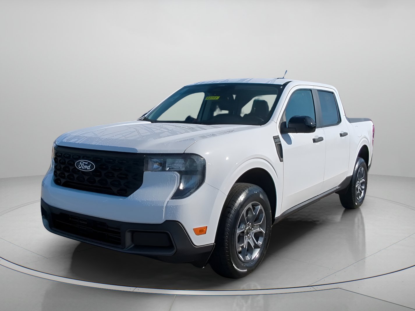 New 2026 Oxford White Ford XLT image 5