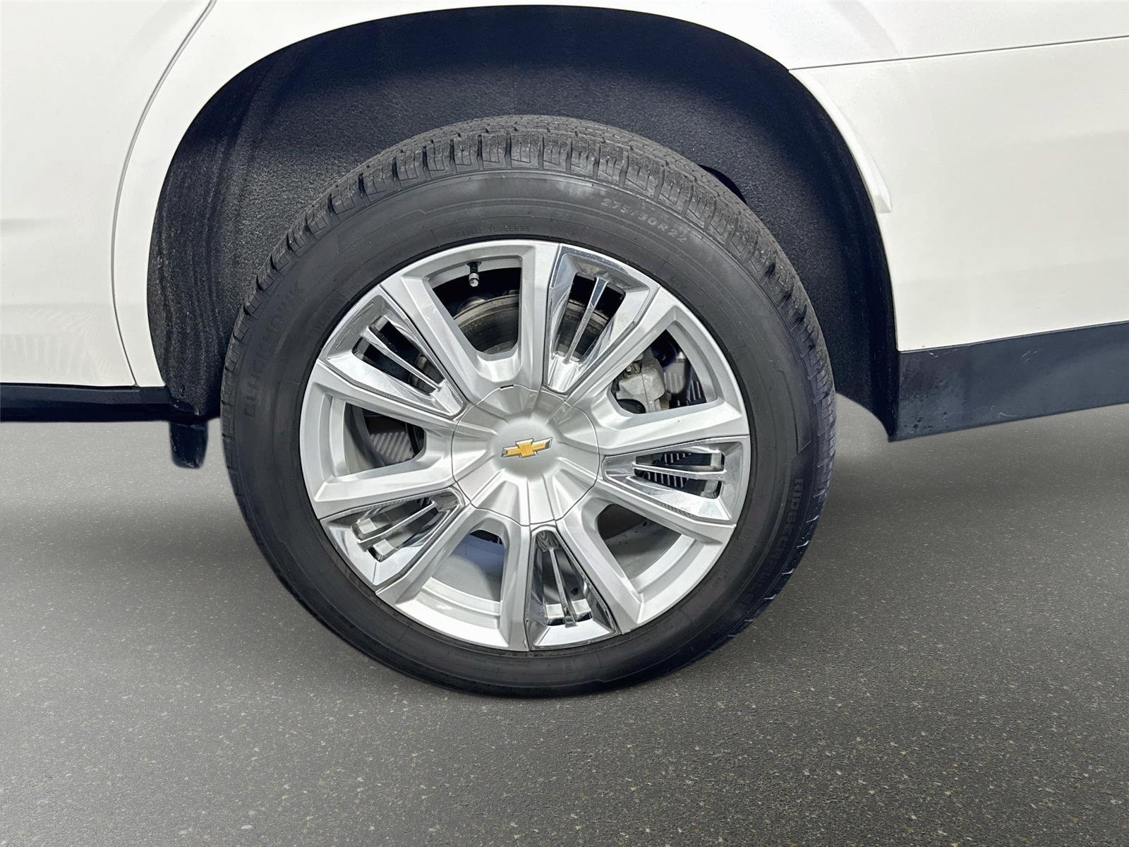 Used 2021 Iridescent Pearl Tricoat Chevrolet High Country image 33