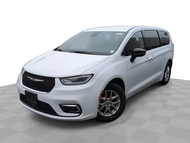 2024 Chrysler Pacifica Touring L's photo
