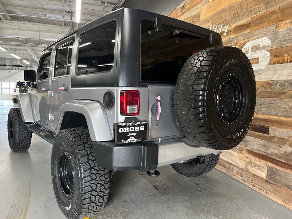 Used 2014 Billet Metallic Clearcoat Jeep Unlimited Sahara image 20