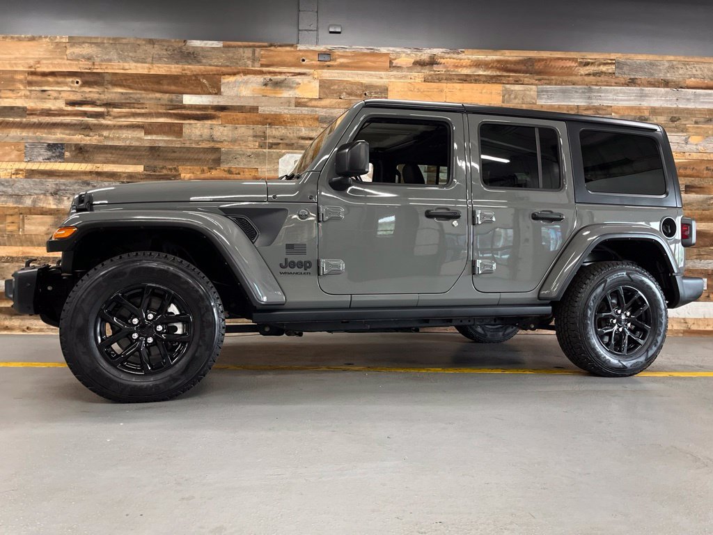 Used 2023 Gray Clearcoat Jeep Freedom Edition image 17