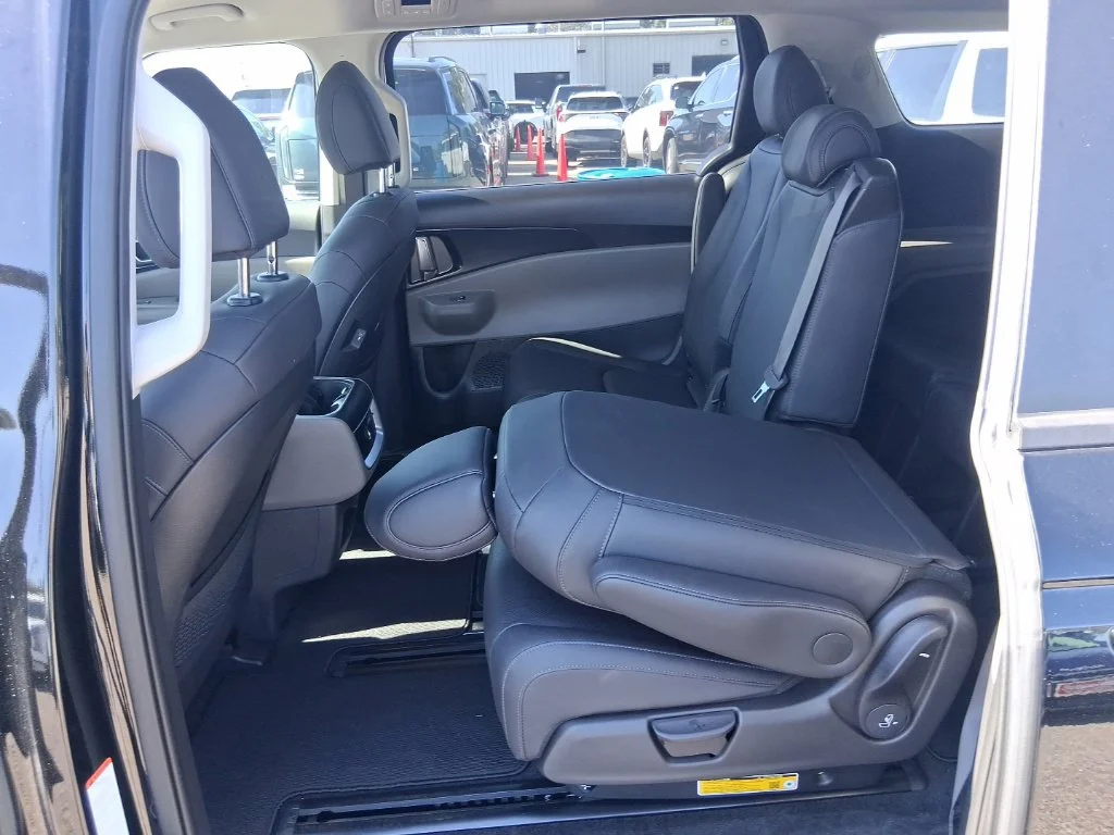 Certified Used 2026 Black Kia LXS image 18