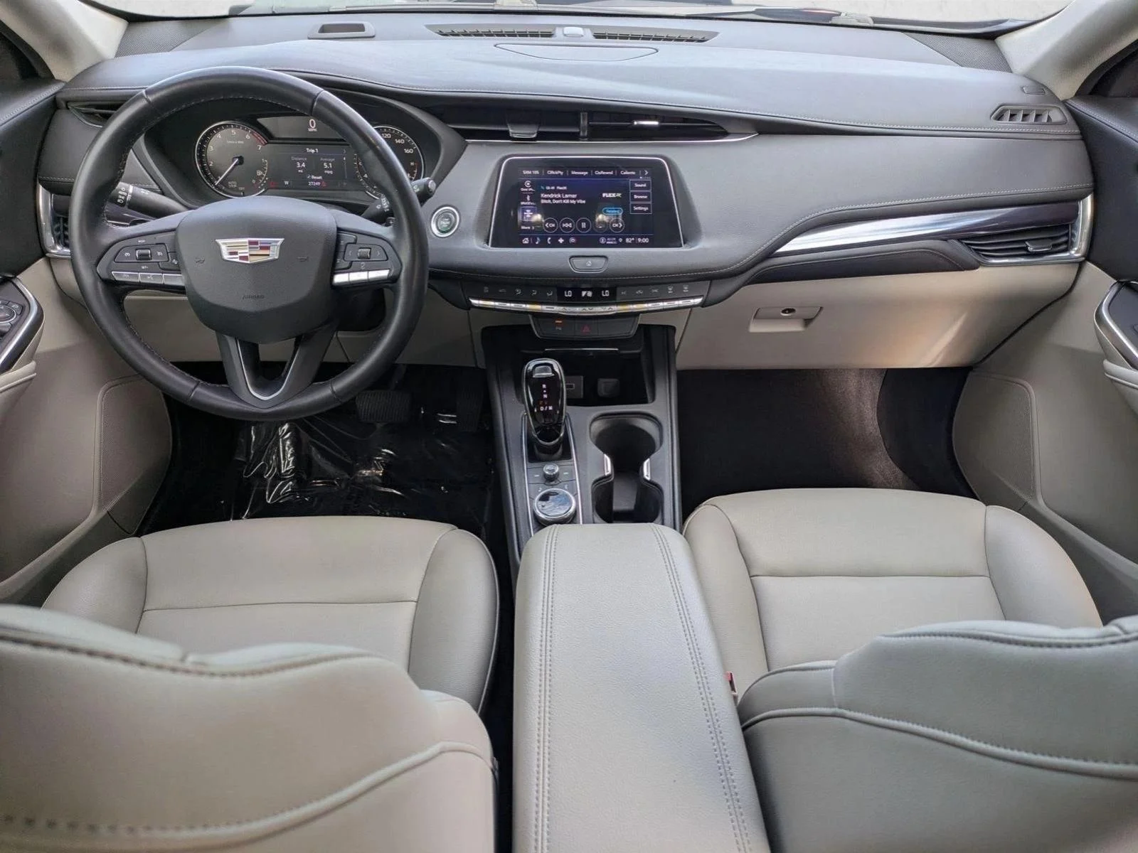 Used 2022 Infrared Tintcoat Cadillac FWD Luxury image 18