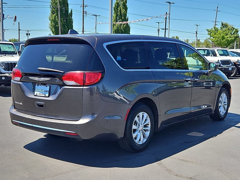 Used 2019 Granite Crystal Metallic Clearcoat Chrysler Touring Plus image 6
