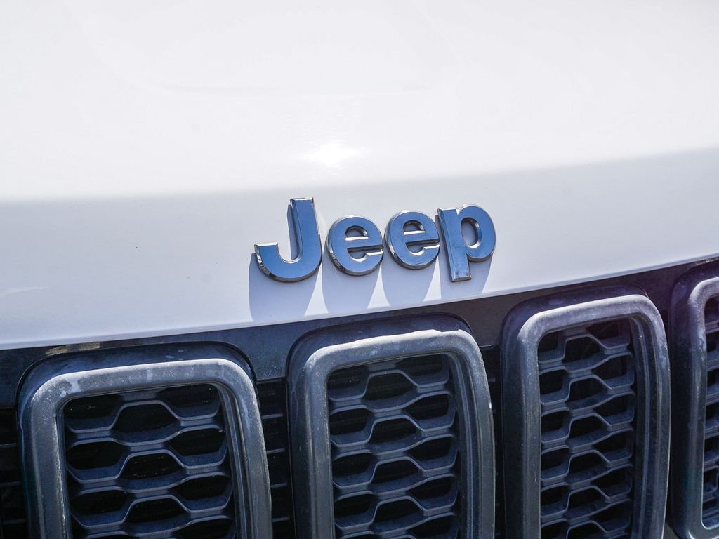 Used 2019 White Jeep Laredo E image 12