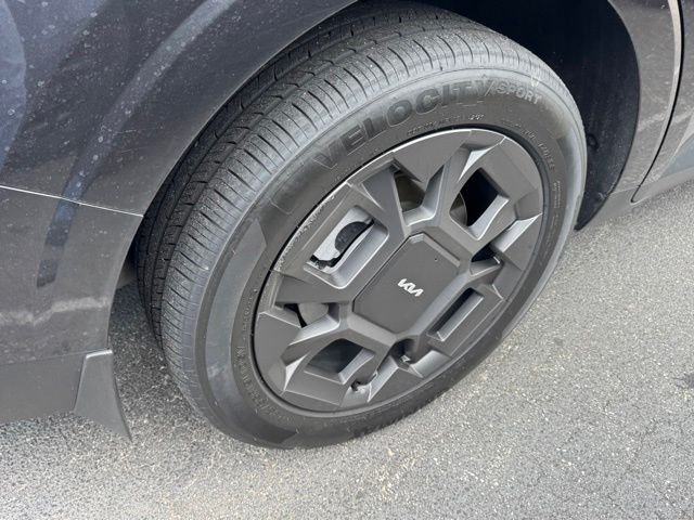 Certified Used 2025 Gray Kia EX image 7