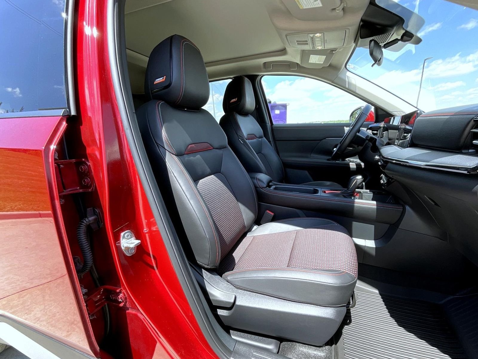 Used 2025 Red Nissan SR image 16