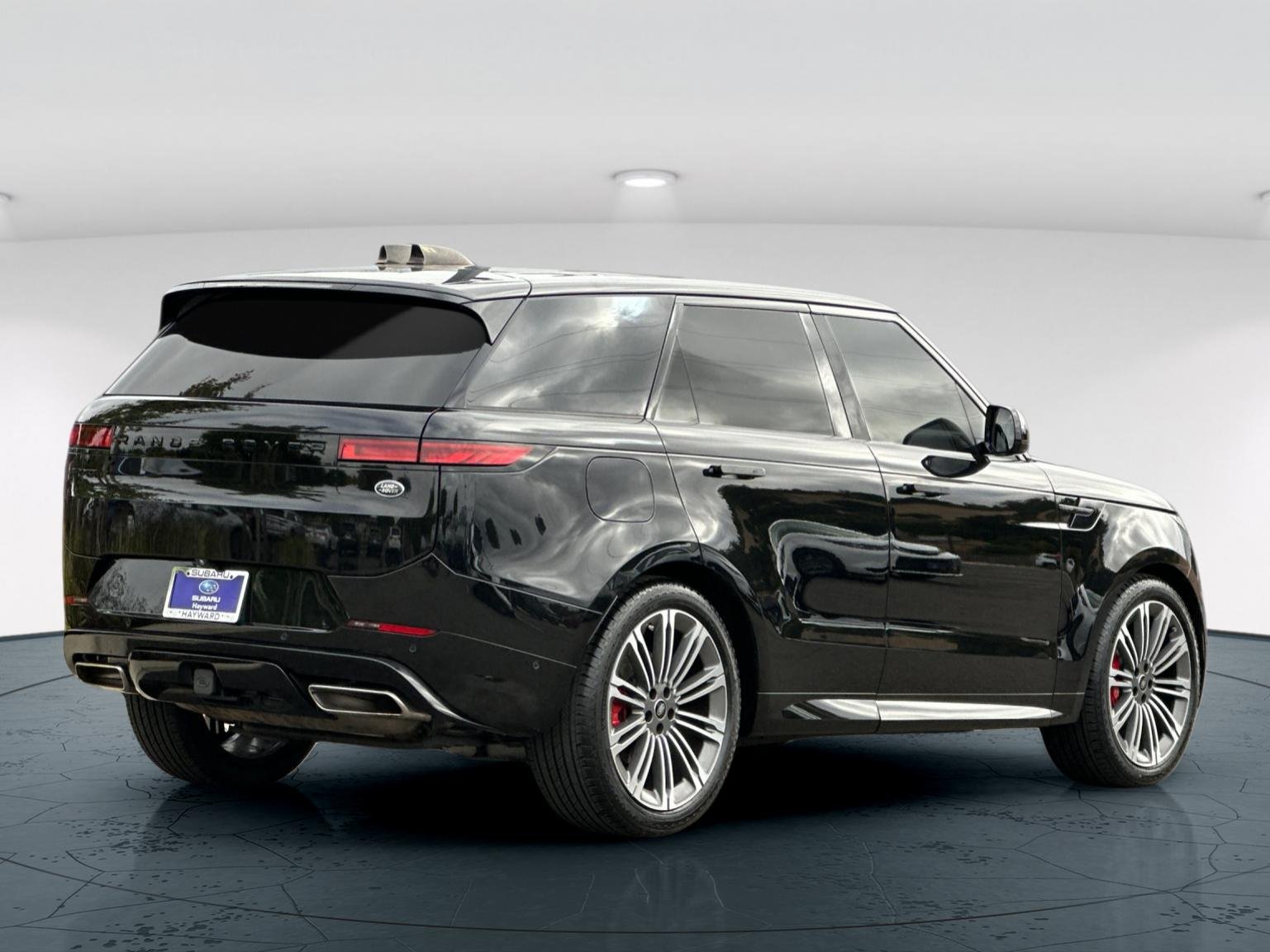 Used 2023 Santorini Black Metallic Land Rover SE Dynamic 4D Sport Utility image 6