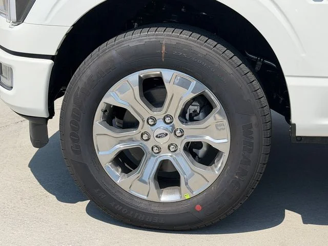 New 2026 Star White Metallic Tri-Coat Ford Platinum® image 5
