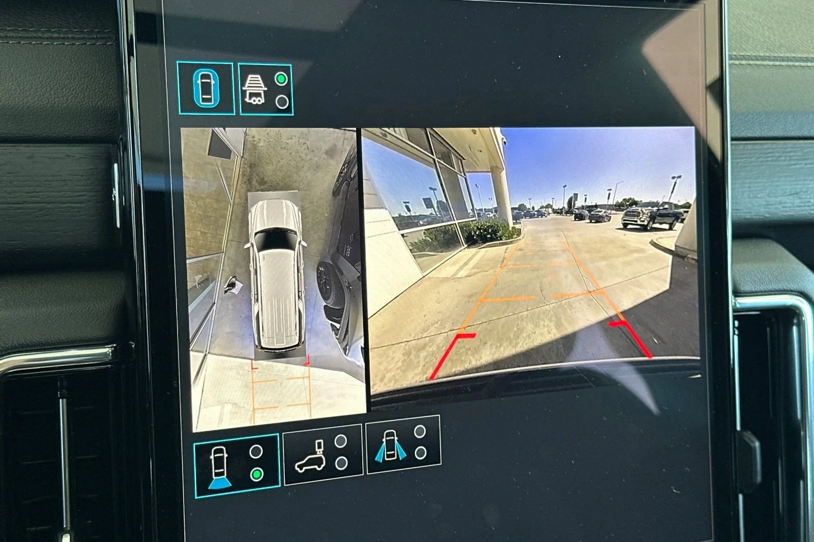 2026 GMC Yukon XL Denali - Photo 21