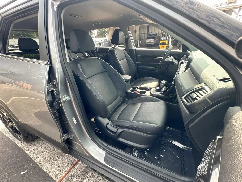 Certified Used 2024 Gray Kia EX image 27