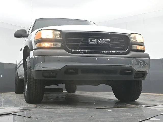 Used 2000  GMC SLE image 35