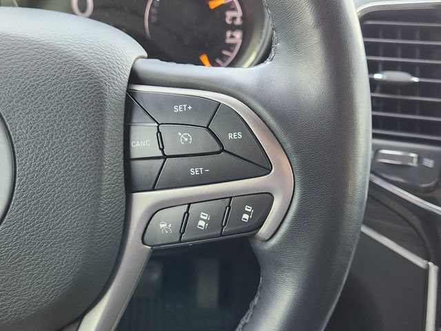 Used 2022 White Jeep Limited 4x4 image 29