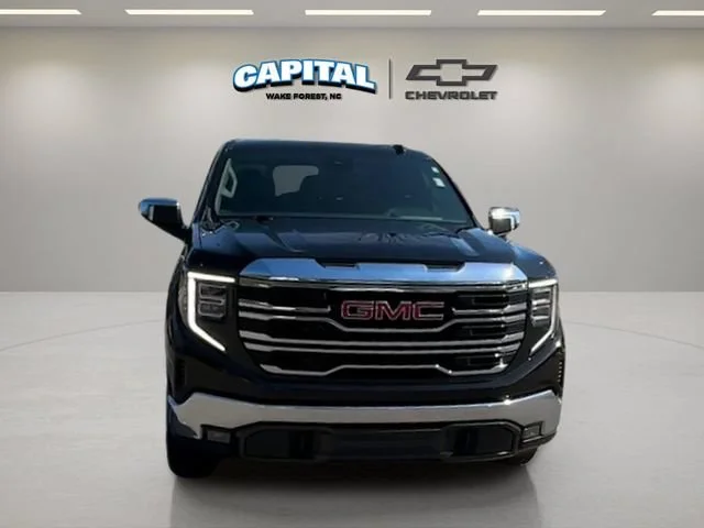 Used 2025 Onyx Black GMC SLT image 11