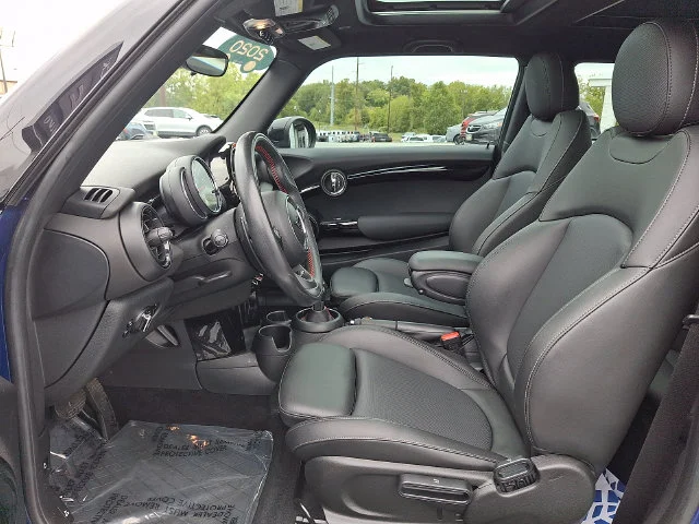 Used 2020 Blue MINI Signature image 13