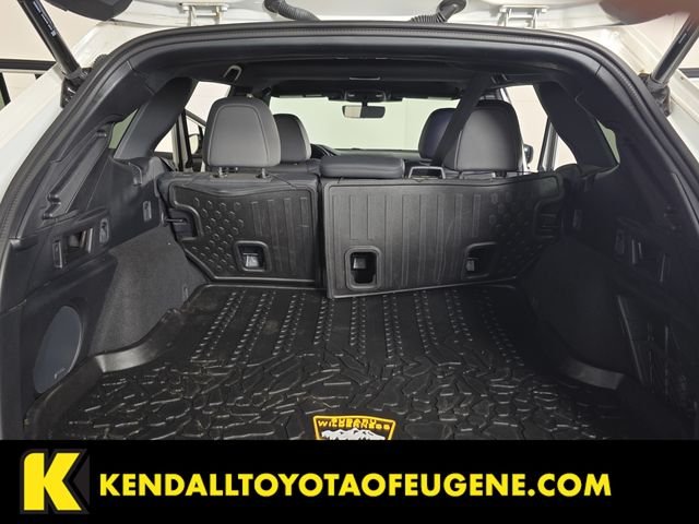 Used 2024 White Subaru Wilderness image 28
