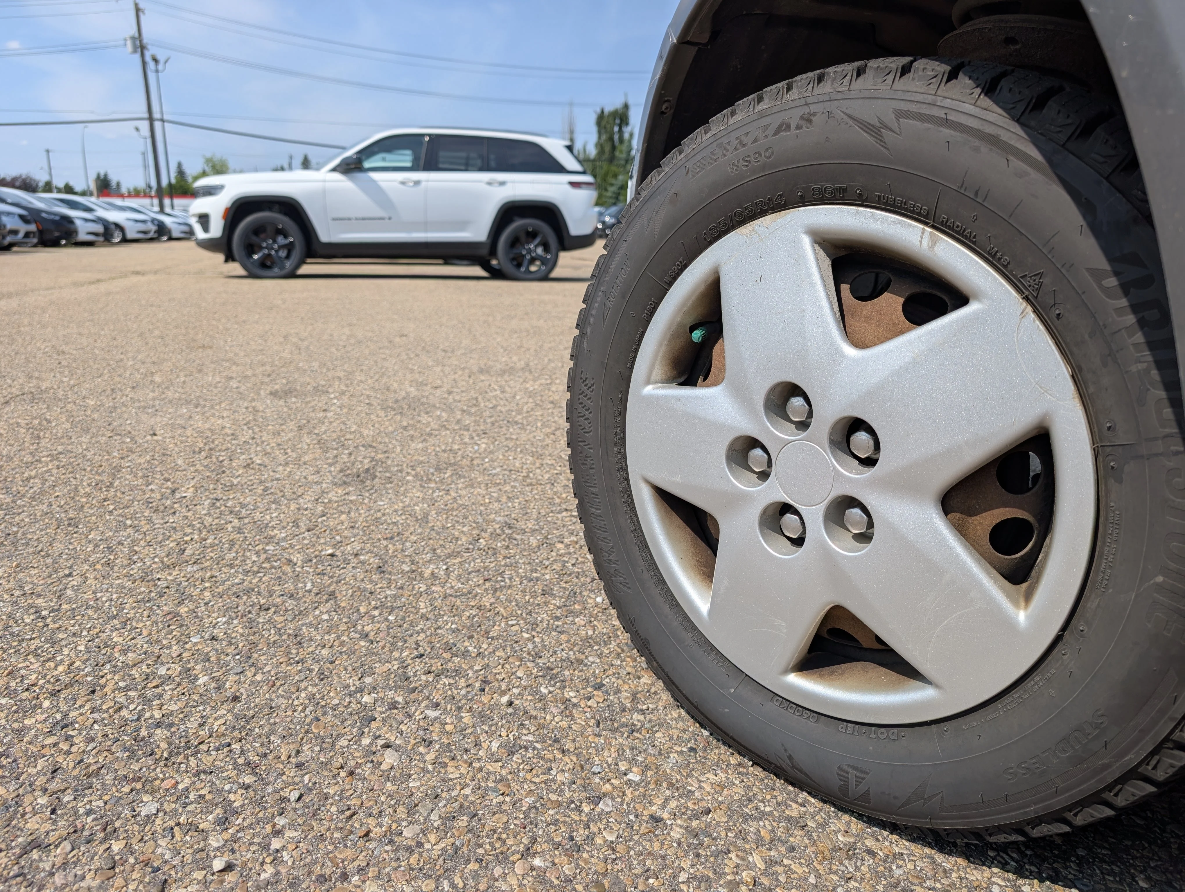 Used 2005 Mineral Gray Metallic Dodge Base image 11