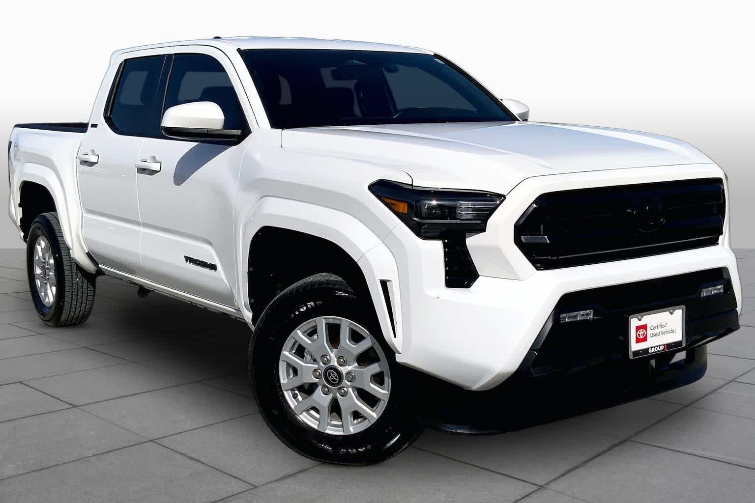 Used 2026 Ice Cap Toyota SR5 image 3